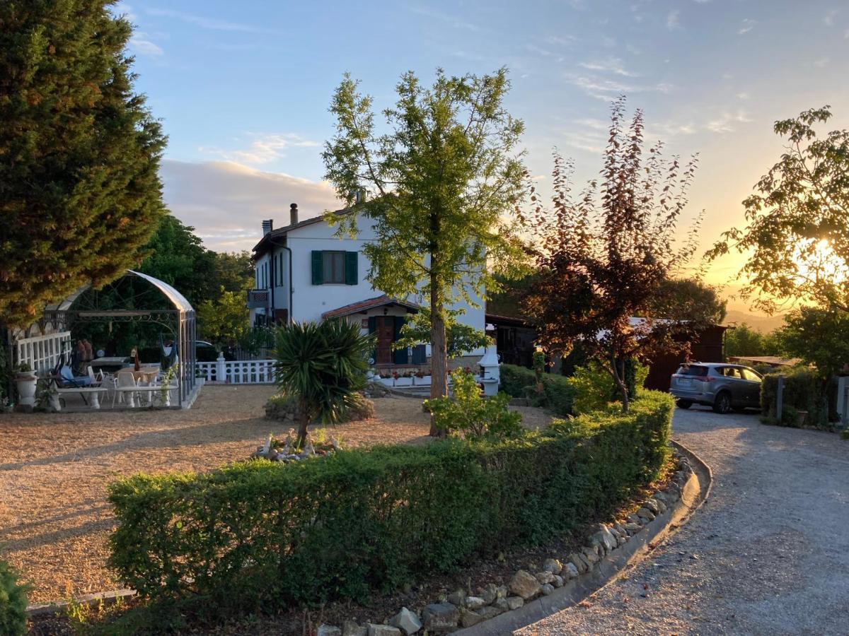 Apartamento La Fabbrichina Il Luogo Della Pace Camporbiano Exterior foto